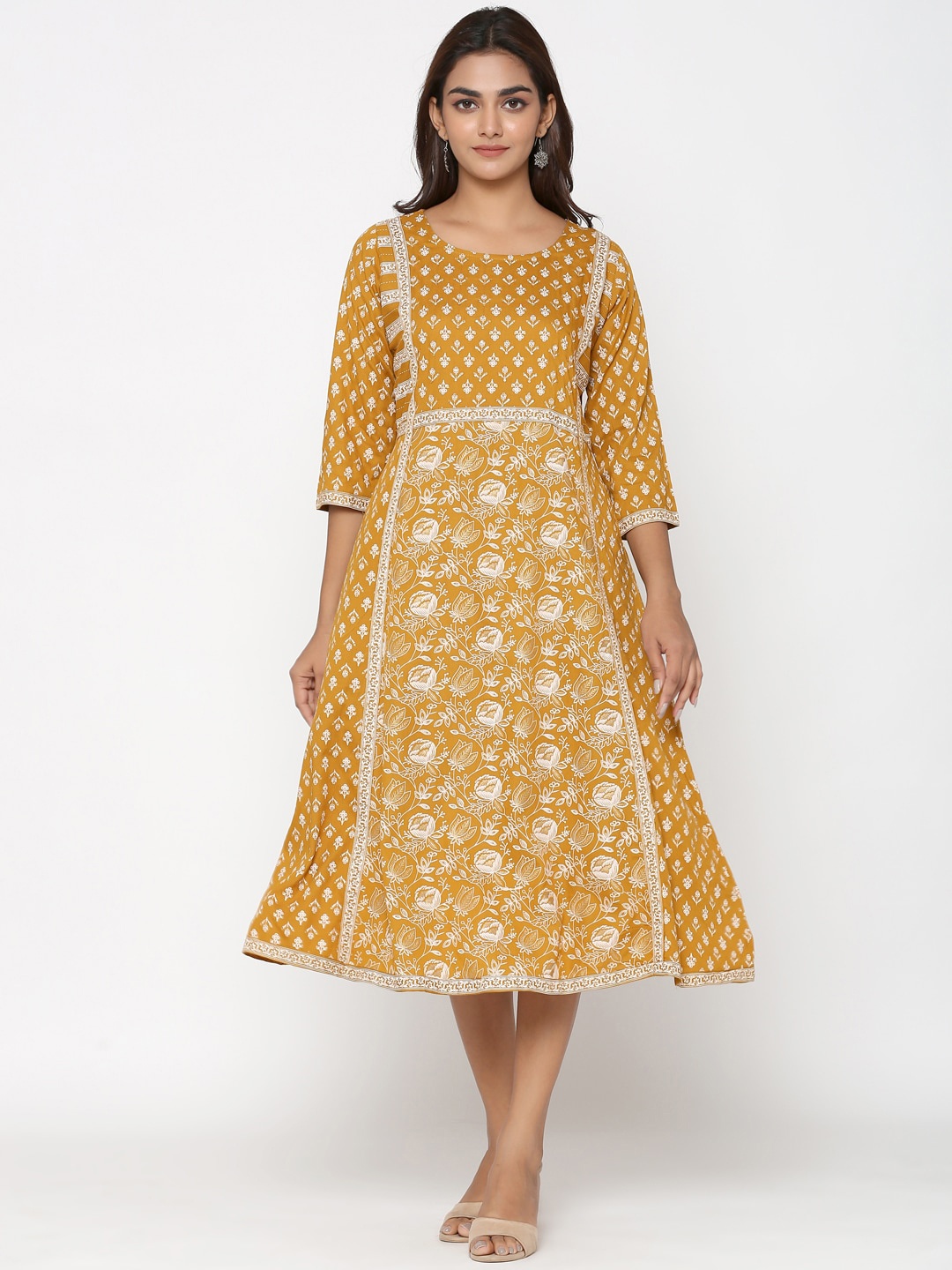 

UNISETS Women Mustard & Wgite Floral Printed Anarkali Kurta
