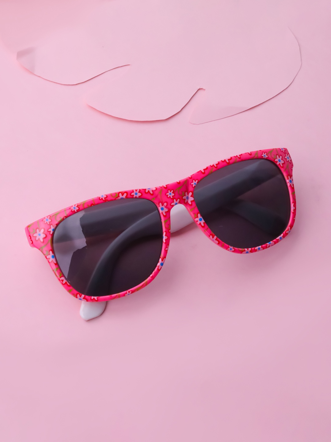 

Spiky Unisex Kids Black Lens & Pink Sunglasses with UV Protected Lens Zflr_Dpink_Wht