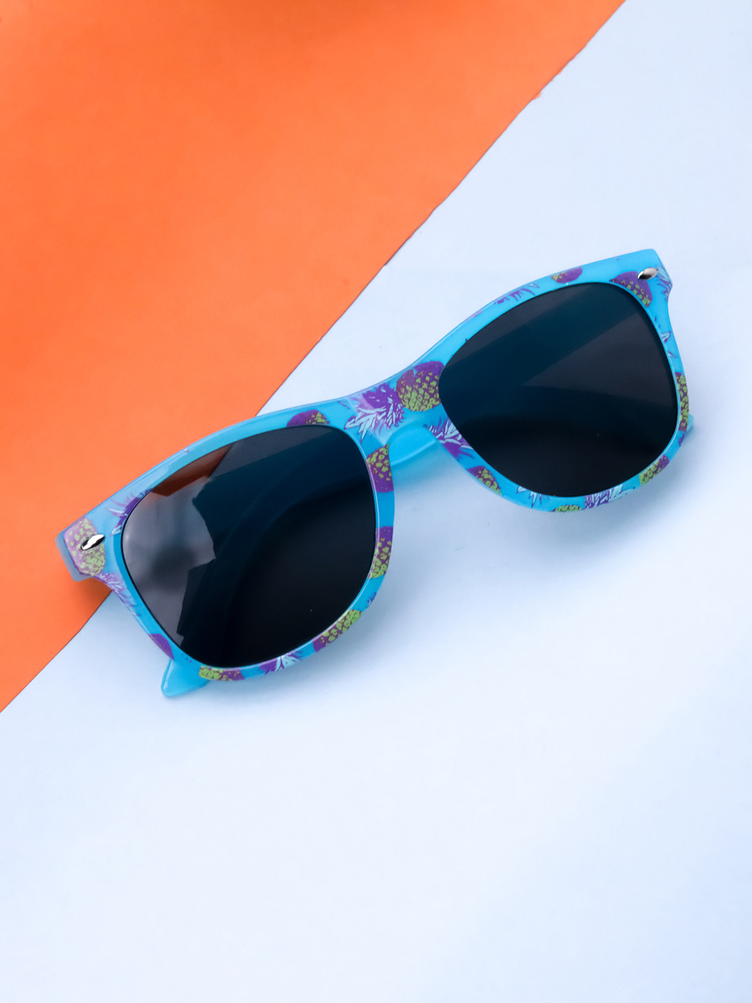 

Spiky Kids Black Lens & Blue Wayfarer Sunglasses with UV Protected Lens Zpnaple_Prnt_Blu