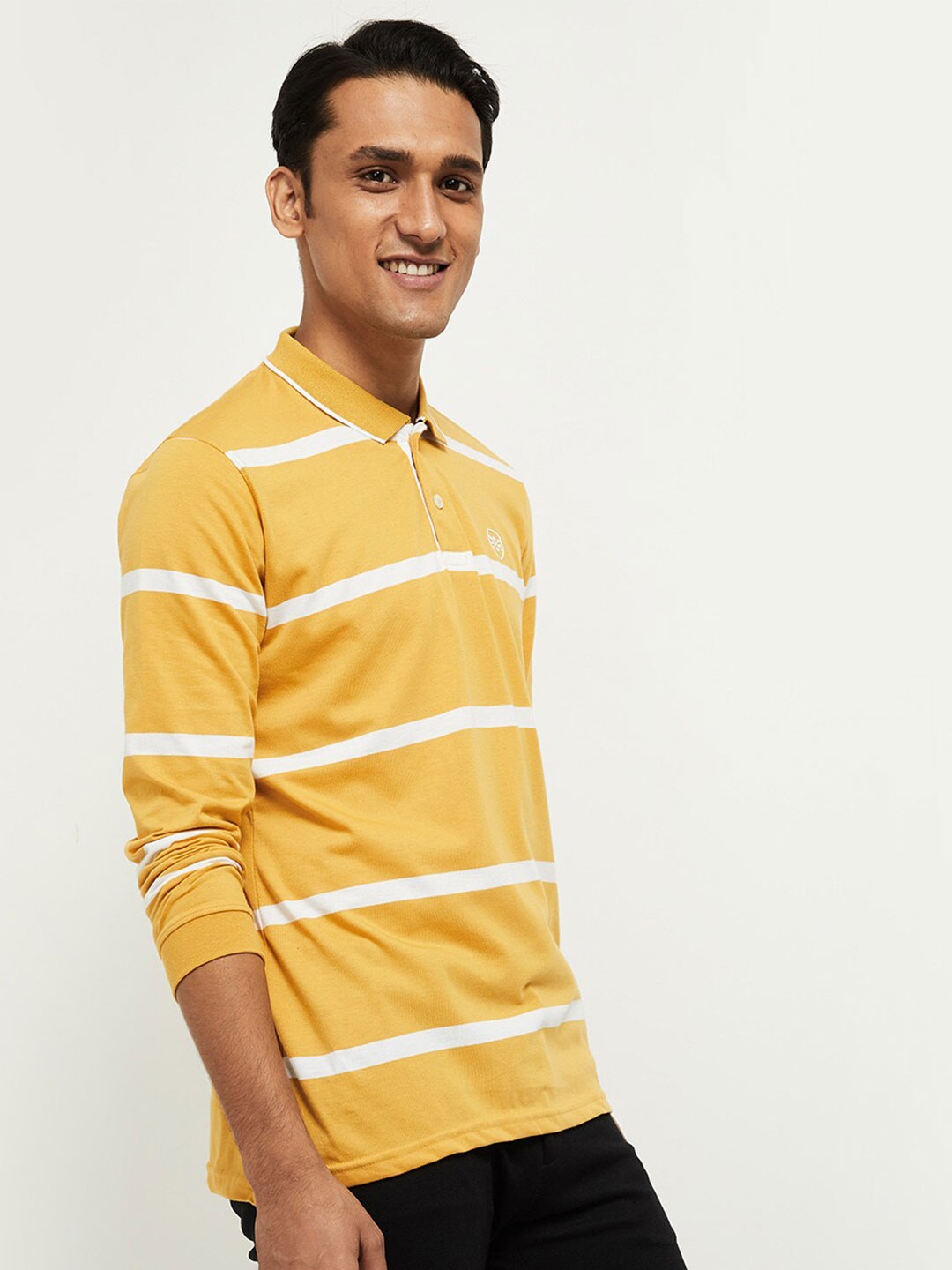 

max Men Yellow Striped Polo Collar T-shirt