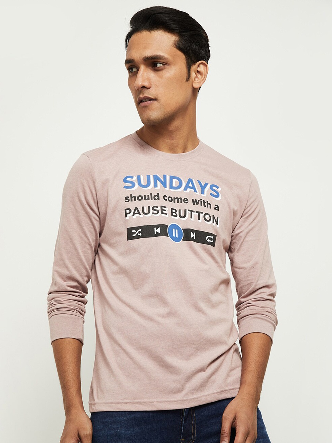 

max Men Pink Typography Printed T-shirt