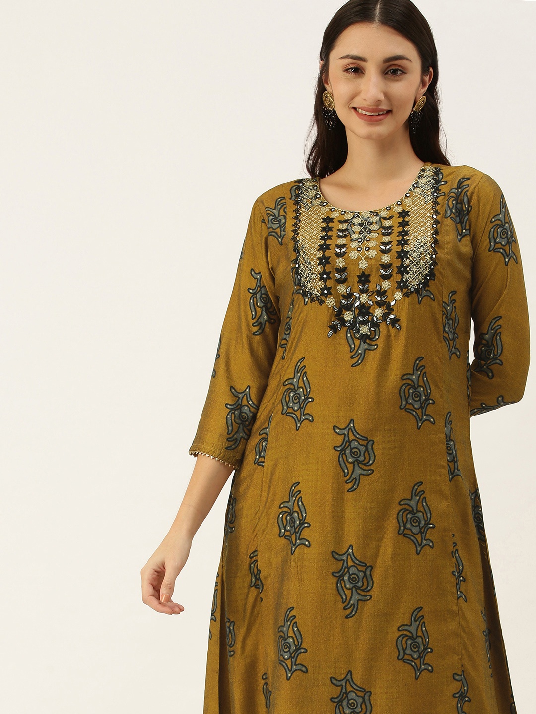 

SWAGG INDIA Women Mustard Yellow Ethnic Motifs Embroidered Empire Gotta Patti Kurta with Trousers