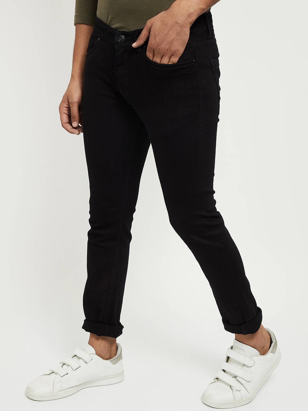 

max Men Black Jeans