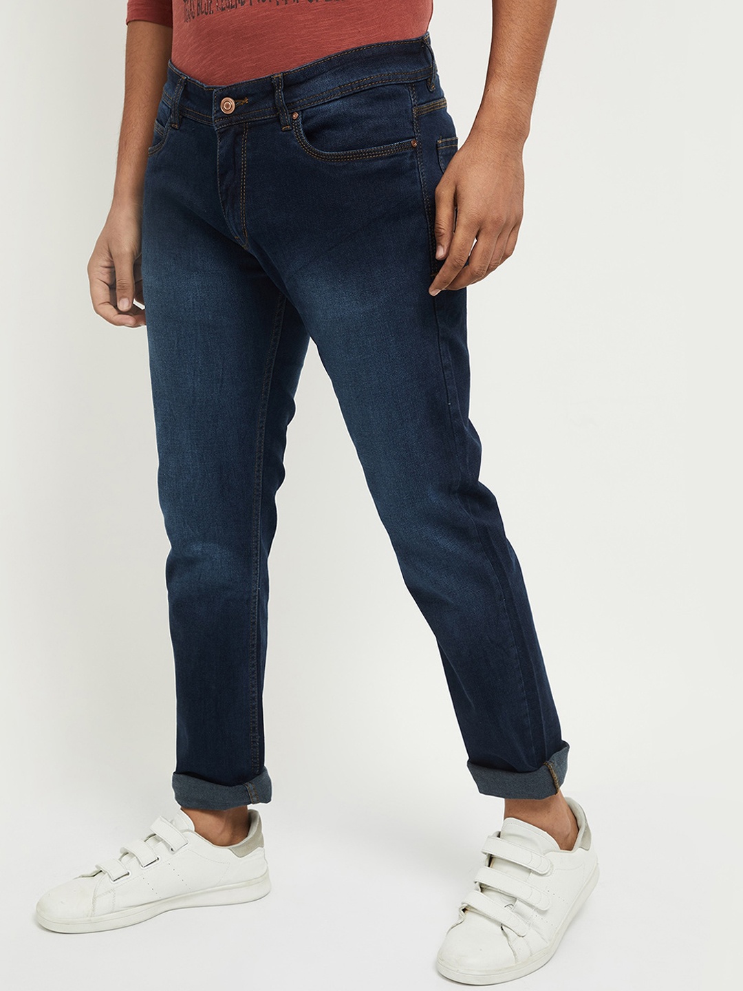 

max Men Blue Light Fade Jeans