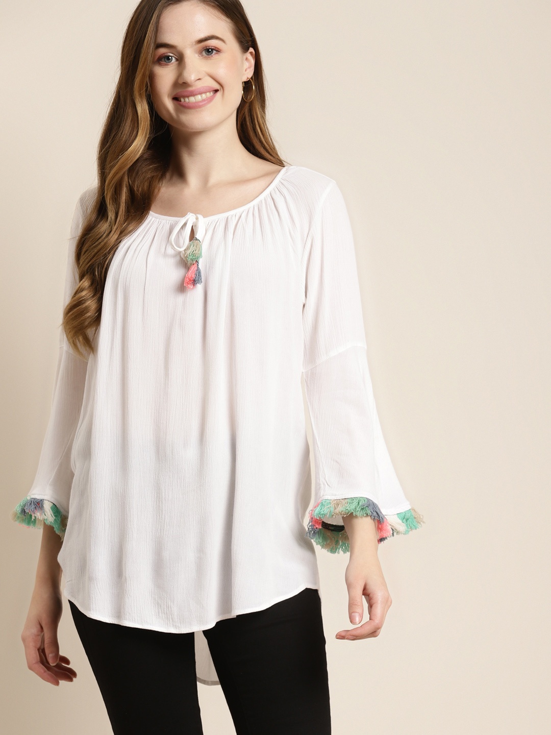 

Qurvii White Solid Tie-Up Neck Top