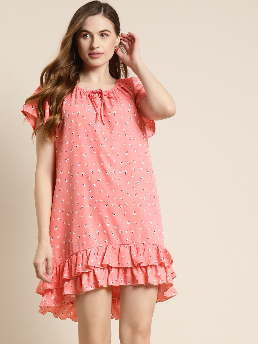 

Qurvii Pink & White Floral Print Tie-Up Neck Shift Dress