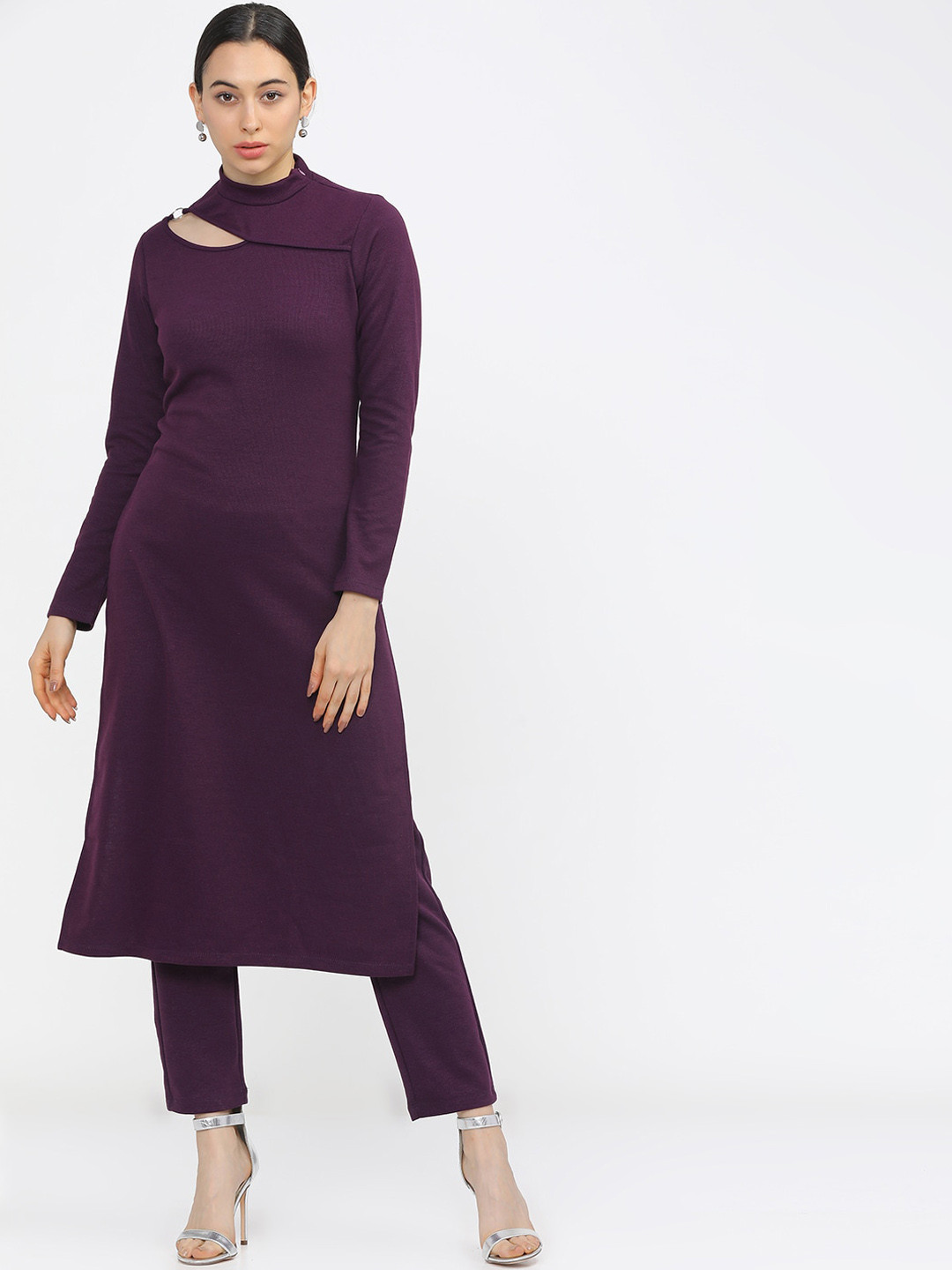 

Vishudh Women Purple Solid Straight Kurta