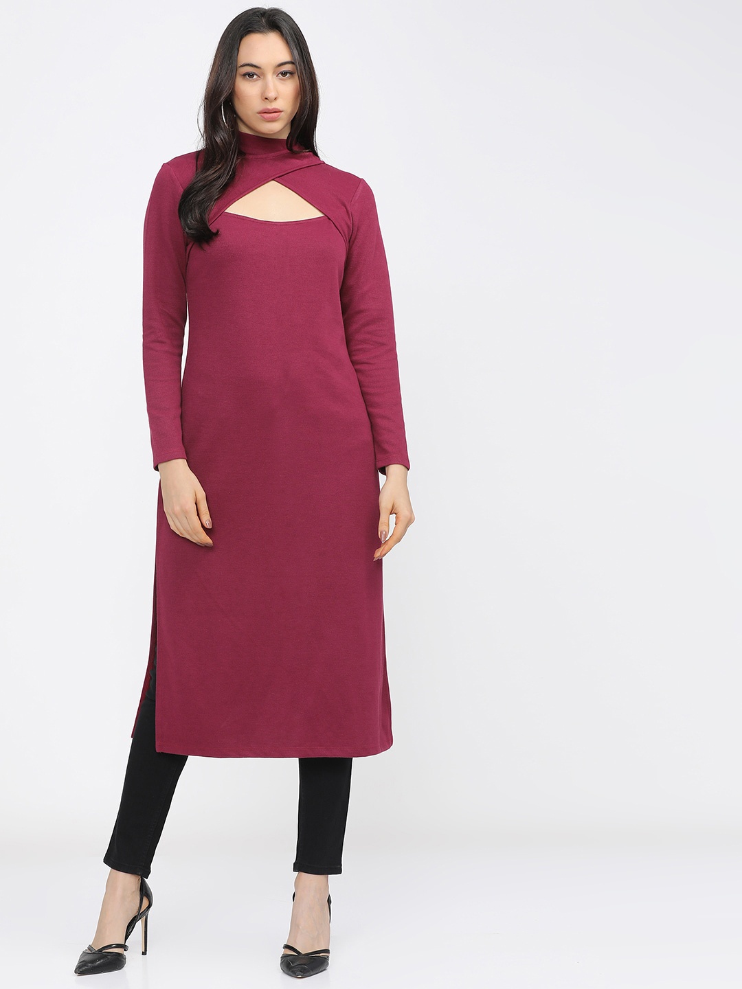 

Vishudh Women Maroon Halter Neck Kurta