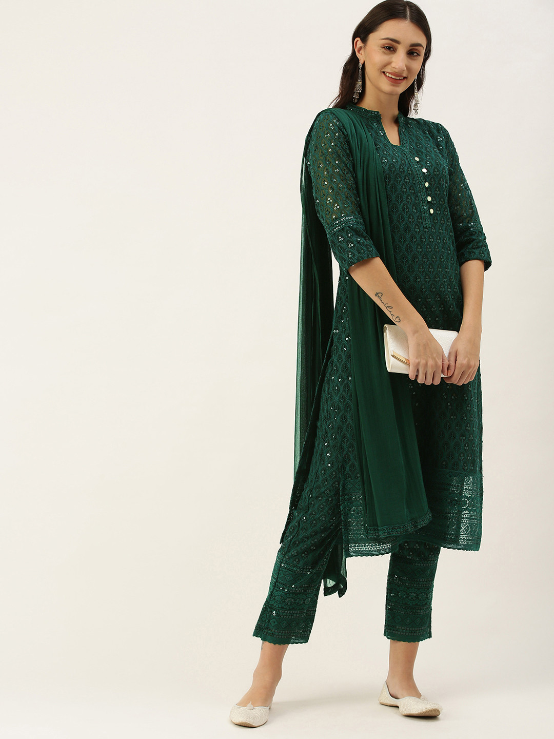 

SWAGG INDIA Women Green Ethnic Motifs Embroidered Chikankari Kurta with Trousers & With Dupatta