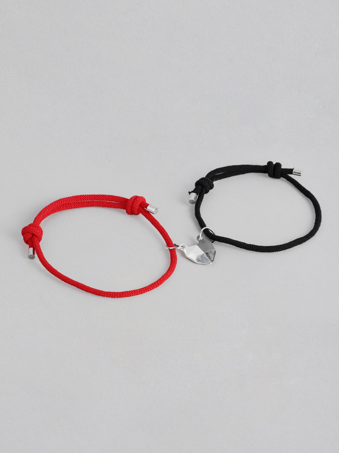 

EL REGALO Unisex Set of 2 Black & Red Magnetic Heart Handcrafted Charm Bracelet