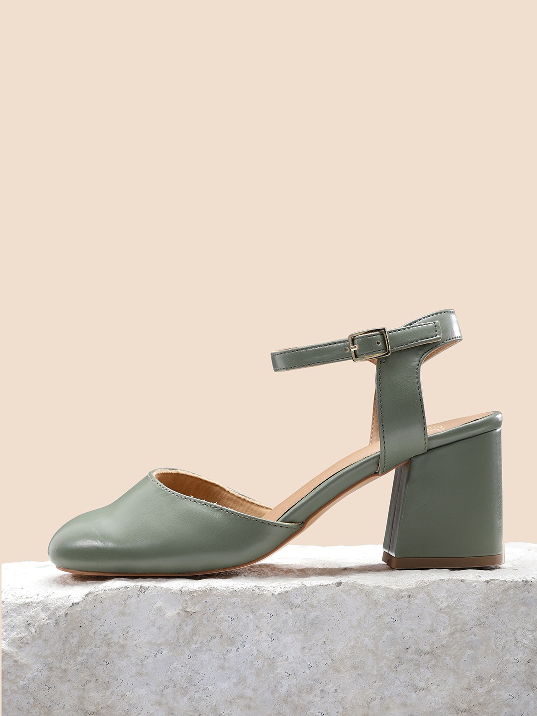 

her by invictus Green Block Pumps