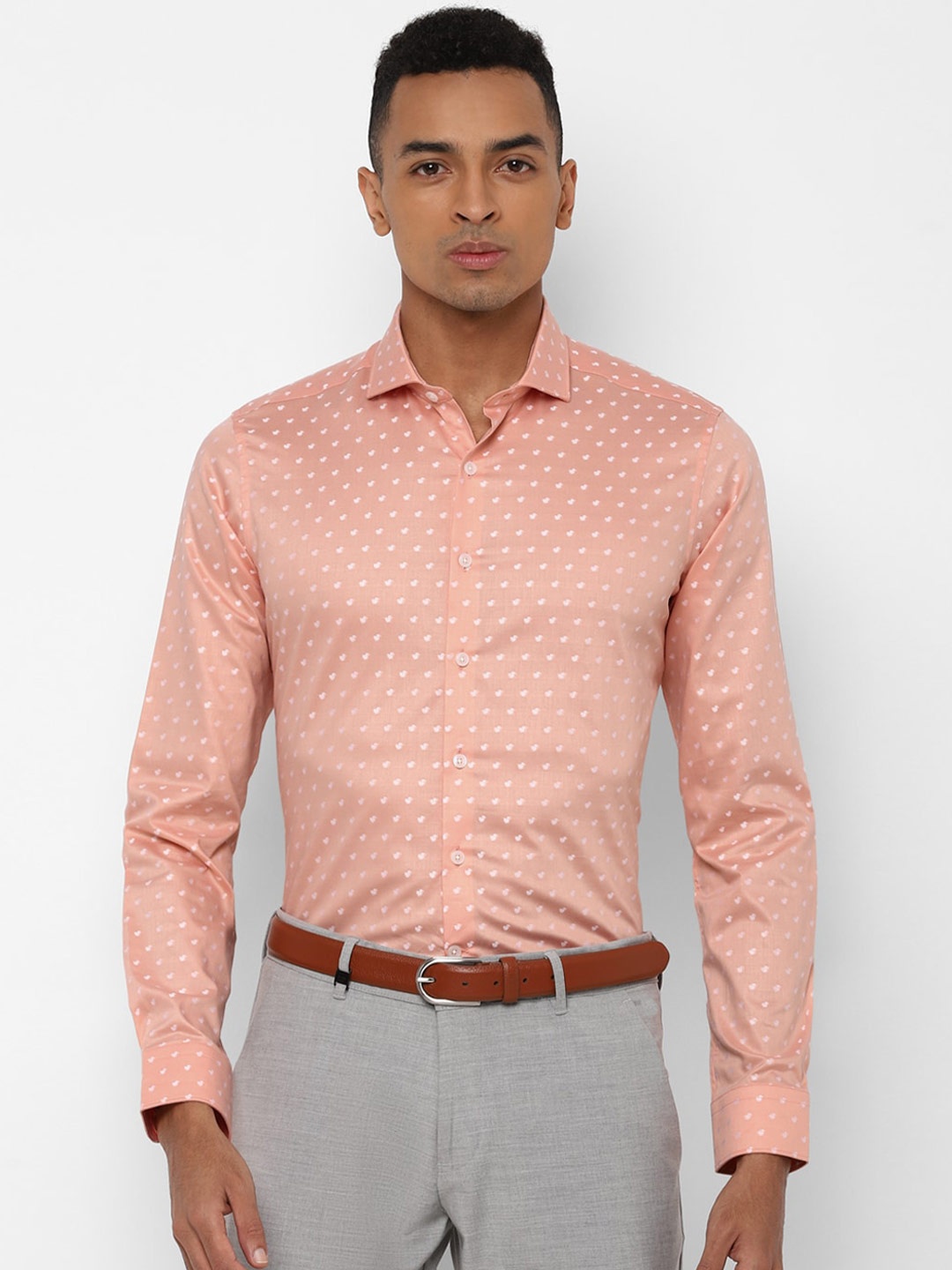 

SIMON CARTER LONDON Men Peach-Coloured Slim Fit Opaque Printed Casual Shirt