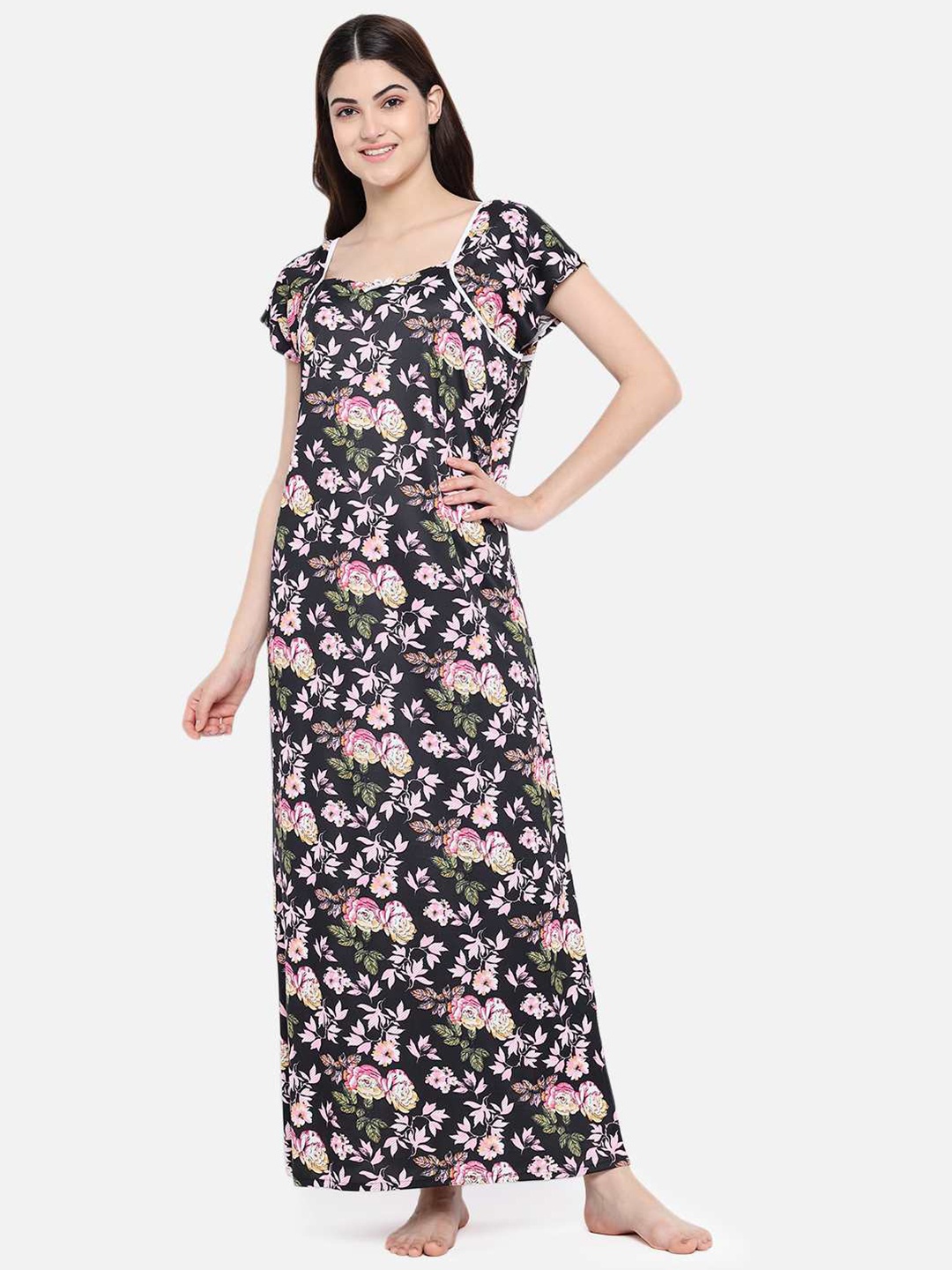 

Klamotten Black Printed Maxi Nightdress