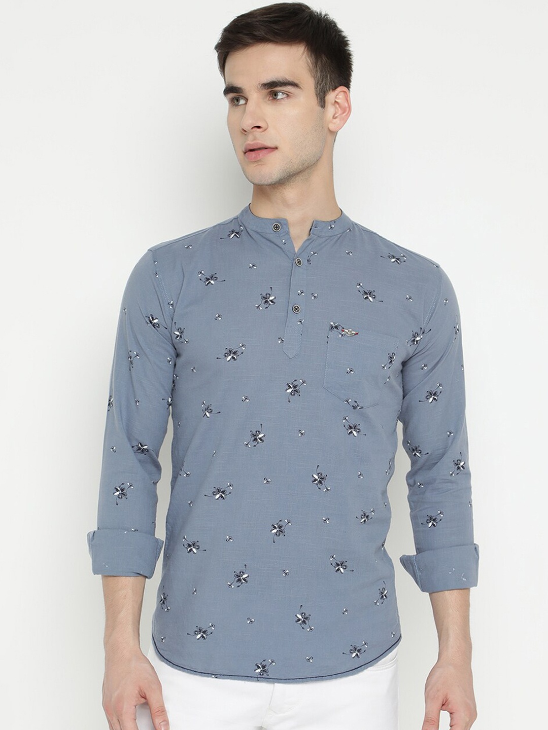 

V2 Value & Variety Men Blue Geometric Thread Work Kurta