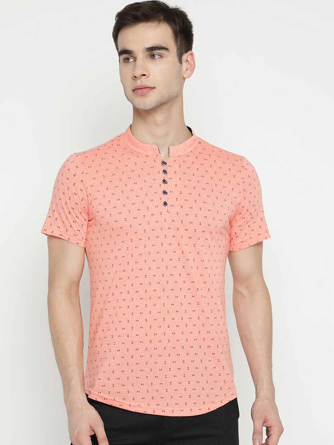 

V2 Value & Variety Men Pink Printed Mandarin Collar T-shirt