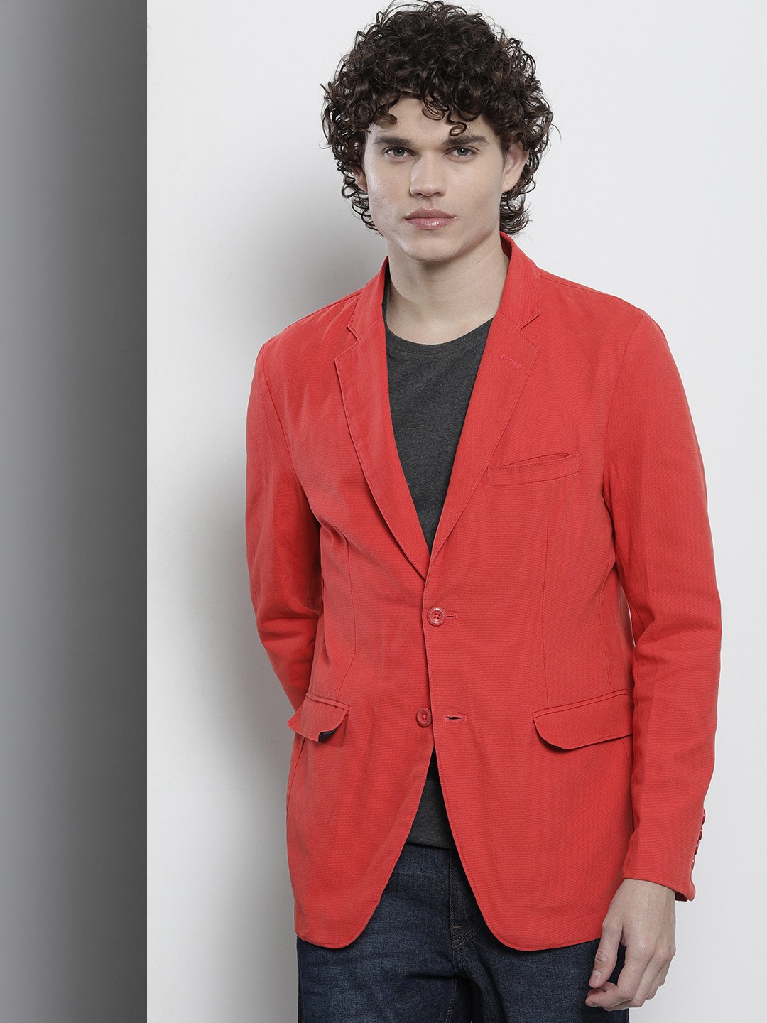 

The Indian Garage Men Co Slim-Fit Pure Cotton Single-Breasted Blazer, Red