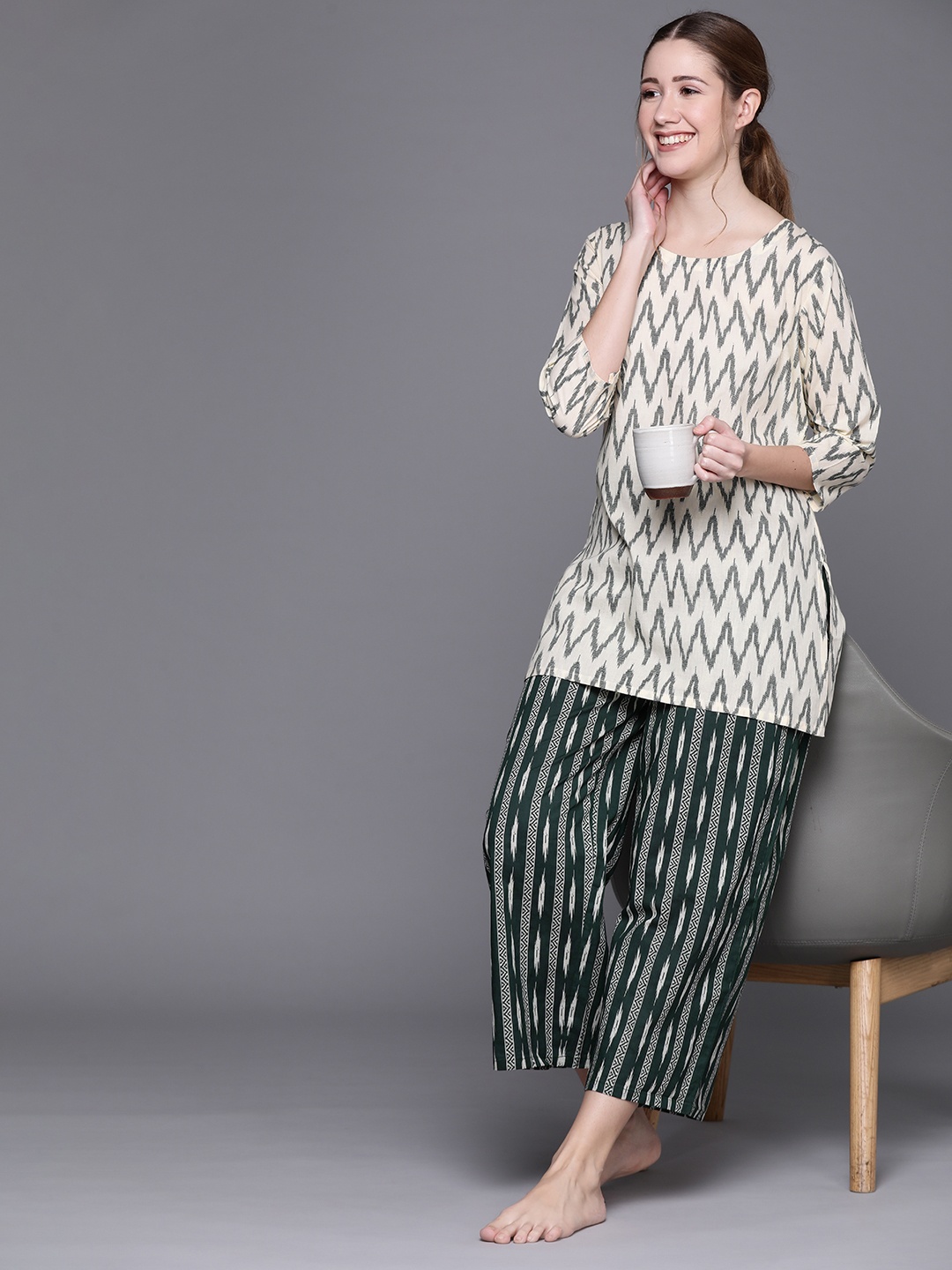

Libas Green Cotton Printed Night Kurti & Cotton Printed Pyjamas