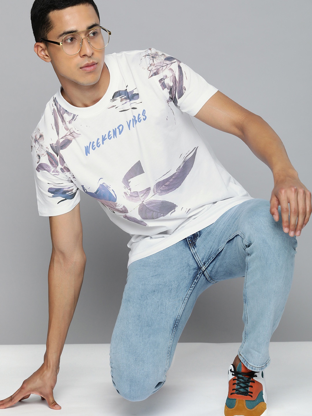 

Kook N Keech Men White & Grey Printed T-shirt