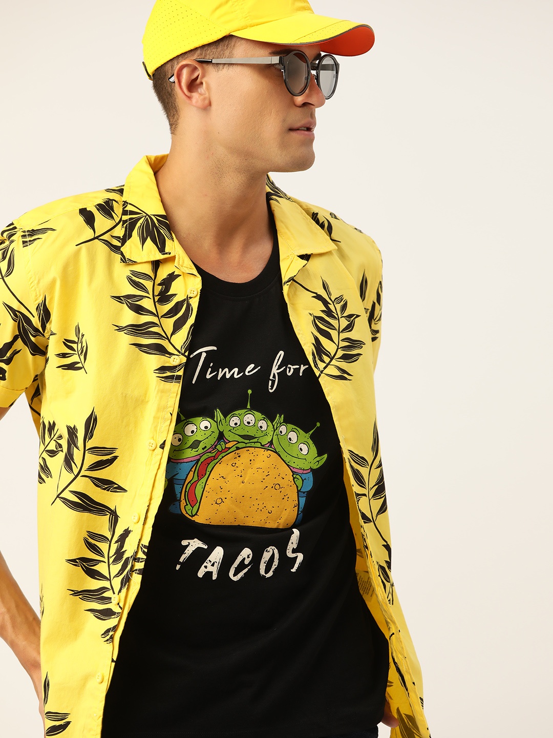 

Kook N Keech Disney Men Black & Green Toy Story Printed Pure Cotton T-shirt