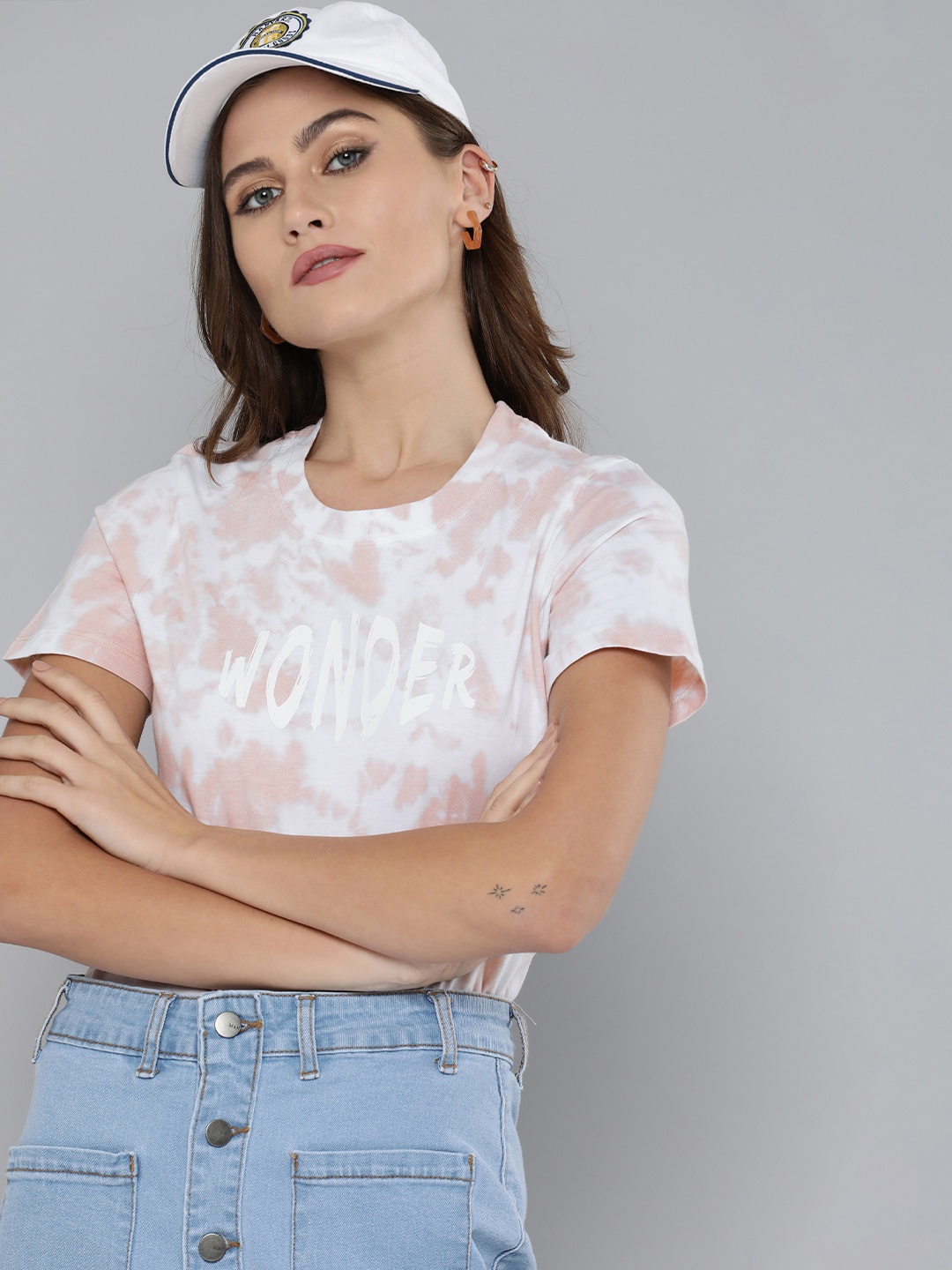 

Kook N Keech Women Rose & White Tie and Dye Printed T-shirt