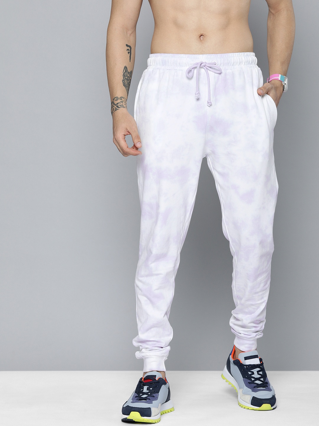 

Kook N Keech Men Lavender And Cream Tie And Dye Printed Pure Cotton Regular Joggers