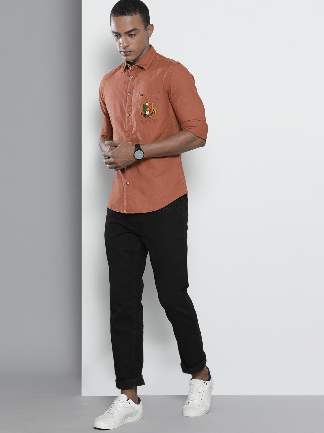 

The Indian Garage Co Men Rust Regular Opaque Solid Casual Shirt