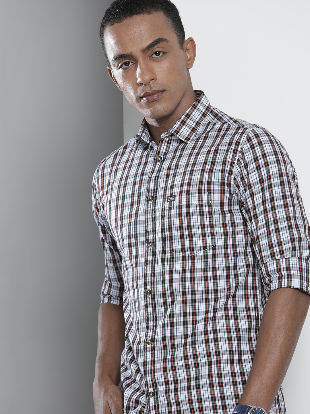 

The Indian Garage Co Men Black Tartan Checks Opaque Checked Casual Shirt
