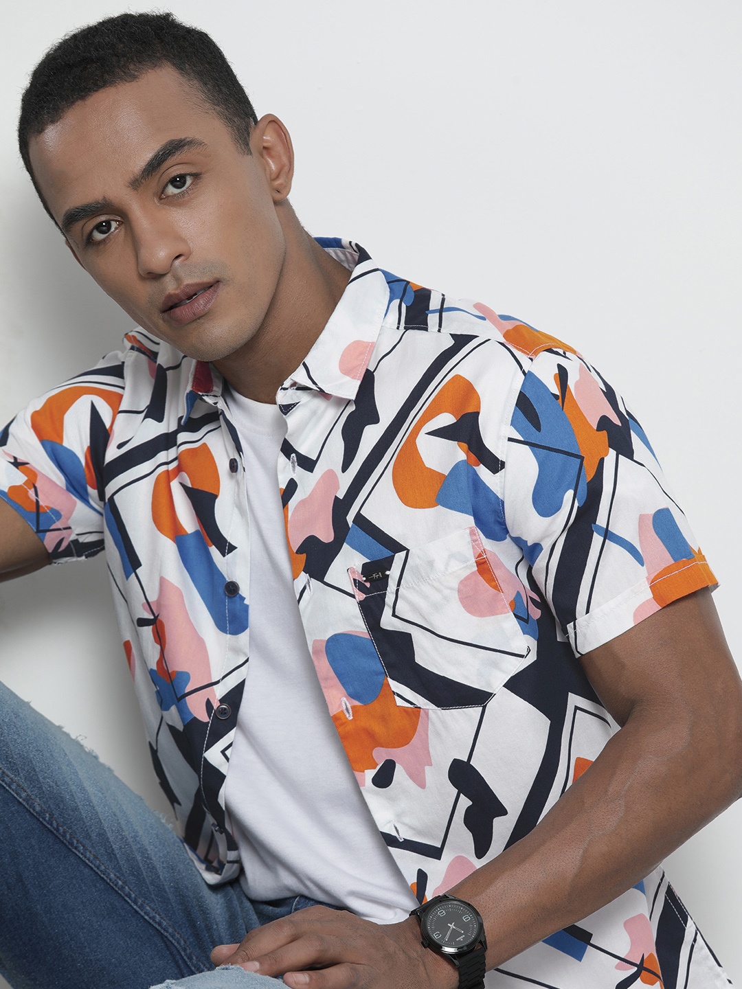 

The Indian Garage Co Men Blue Regular Fit Abstract Printed Resortwear Shirt