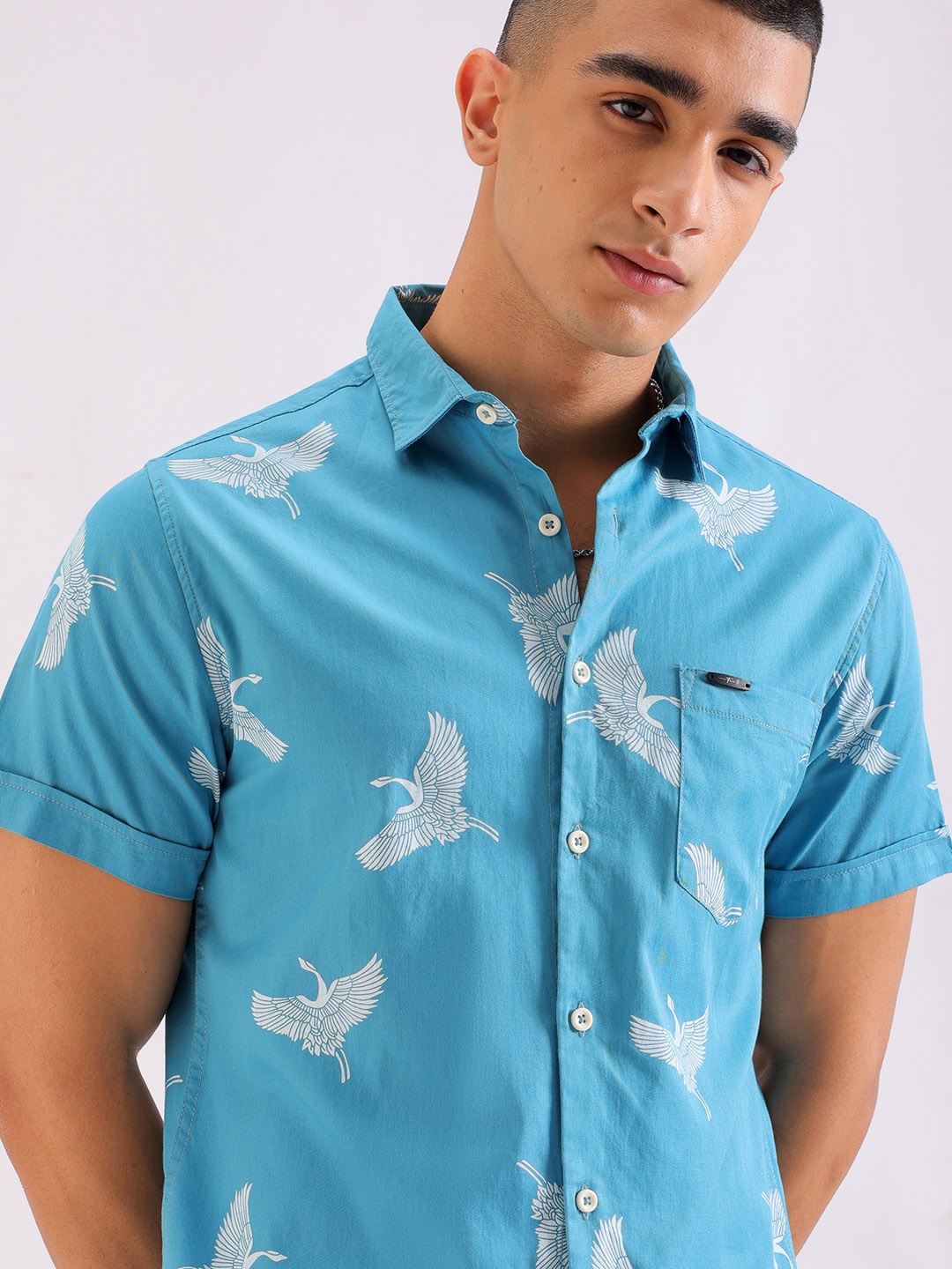 

The Indian Garage Co Men Regular Fit Conversational Printed Resortwear Shirt, Teal