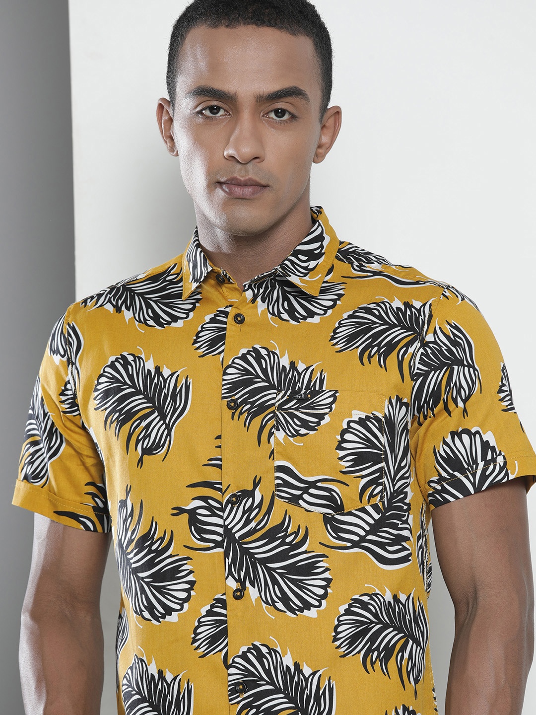 

The Indian Garage Co Men Slim Fit Conversational Printed Resortwear Shirt, Mustard