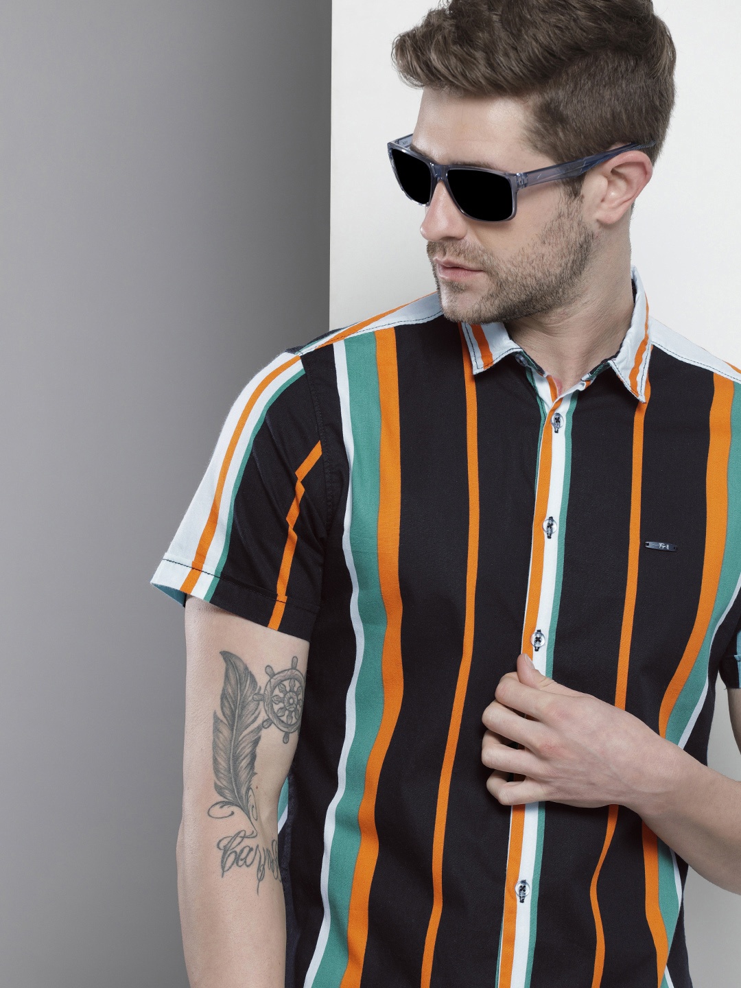 

The Indian Garage Co Men Slim Fit Striped Resortwear Shirt, Black