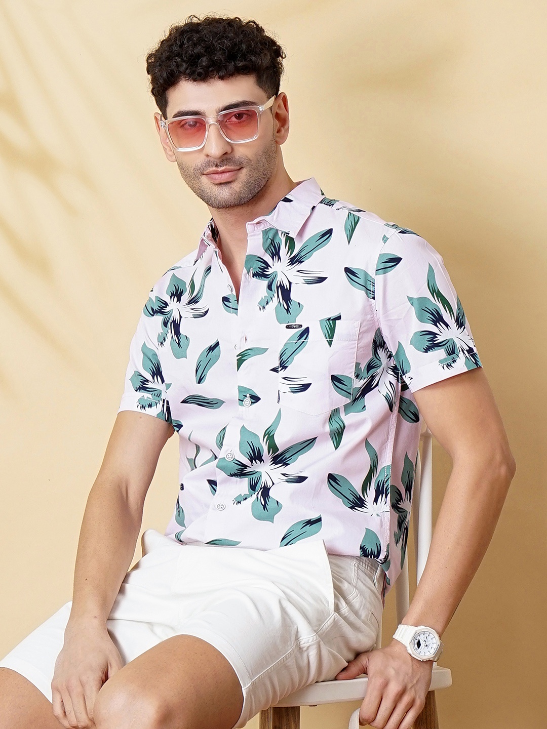 

The Indian Garage Co Men Slim Fit Floral Printed Resortwear Shirt, Pink