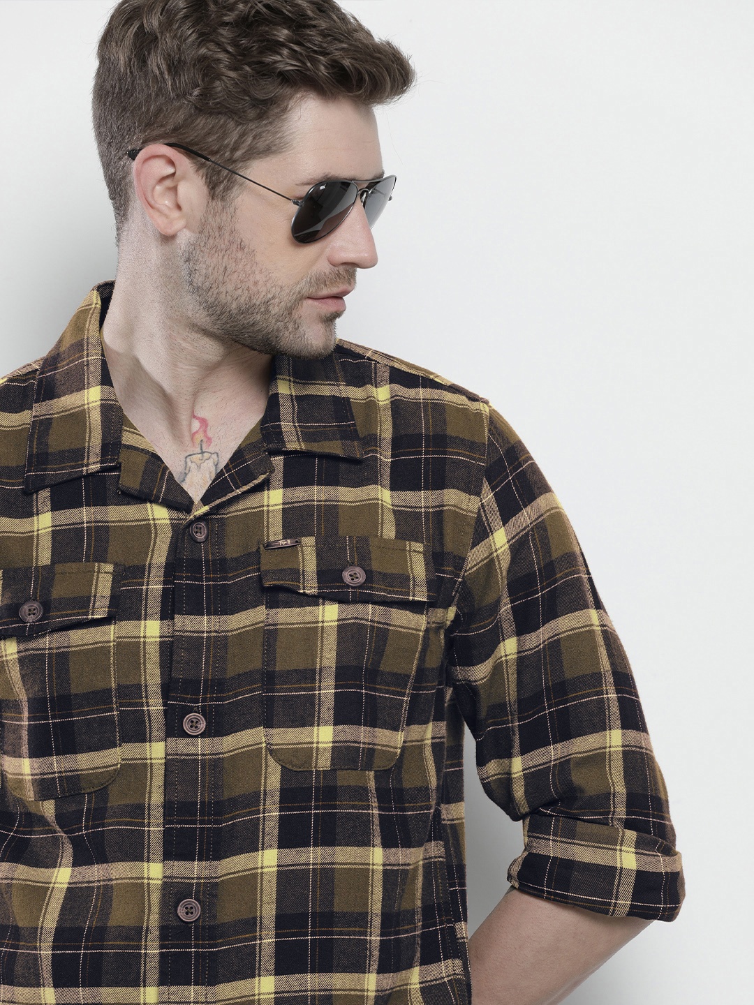 

The Indian Garage Co Men Regular Fit Checked Double Flap Pocket Flannel Shirt, Olive