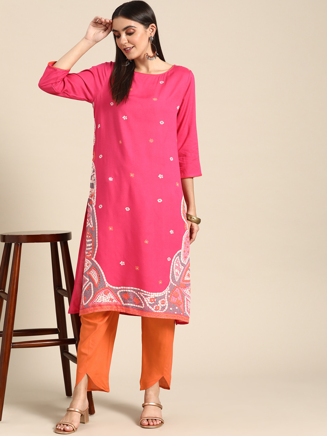 

Anouk Women Pink & Orange Ethnic Motifs Printed Kurta with Trousers