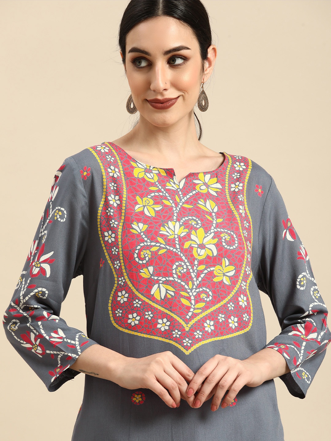 

Anouk Women Grey & Red Floral Printed Straight Kurta