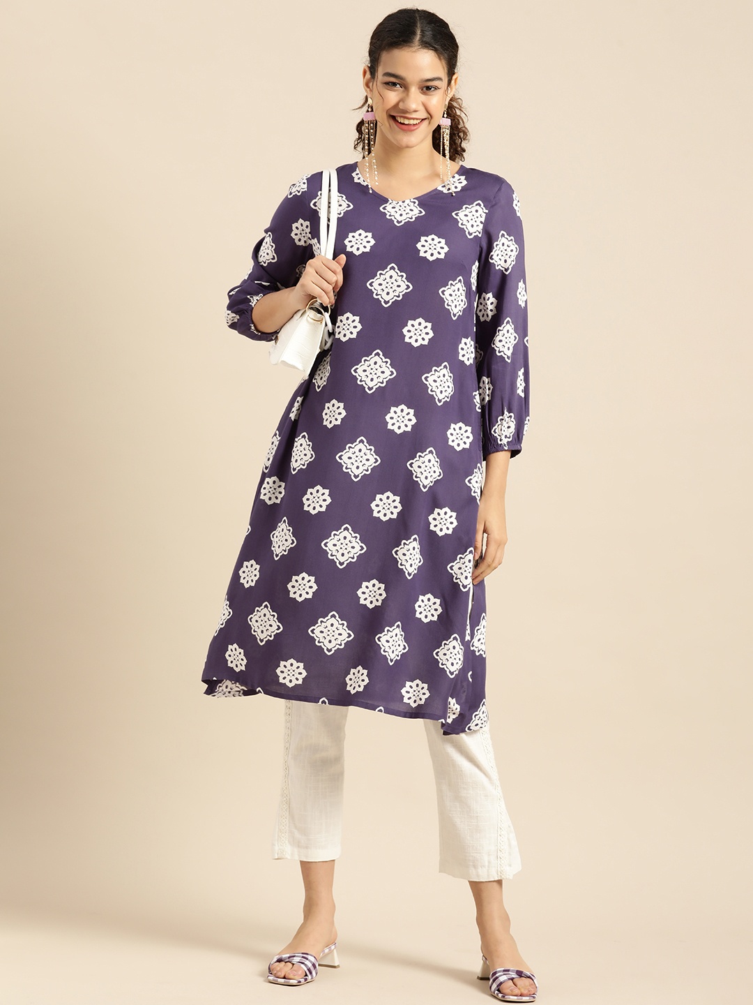 

Anouk Women Purple & White Ethnic Motifs Printed Straight Kurta