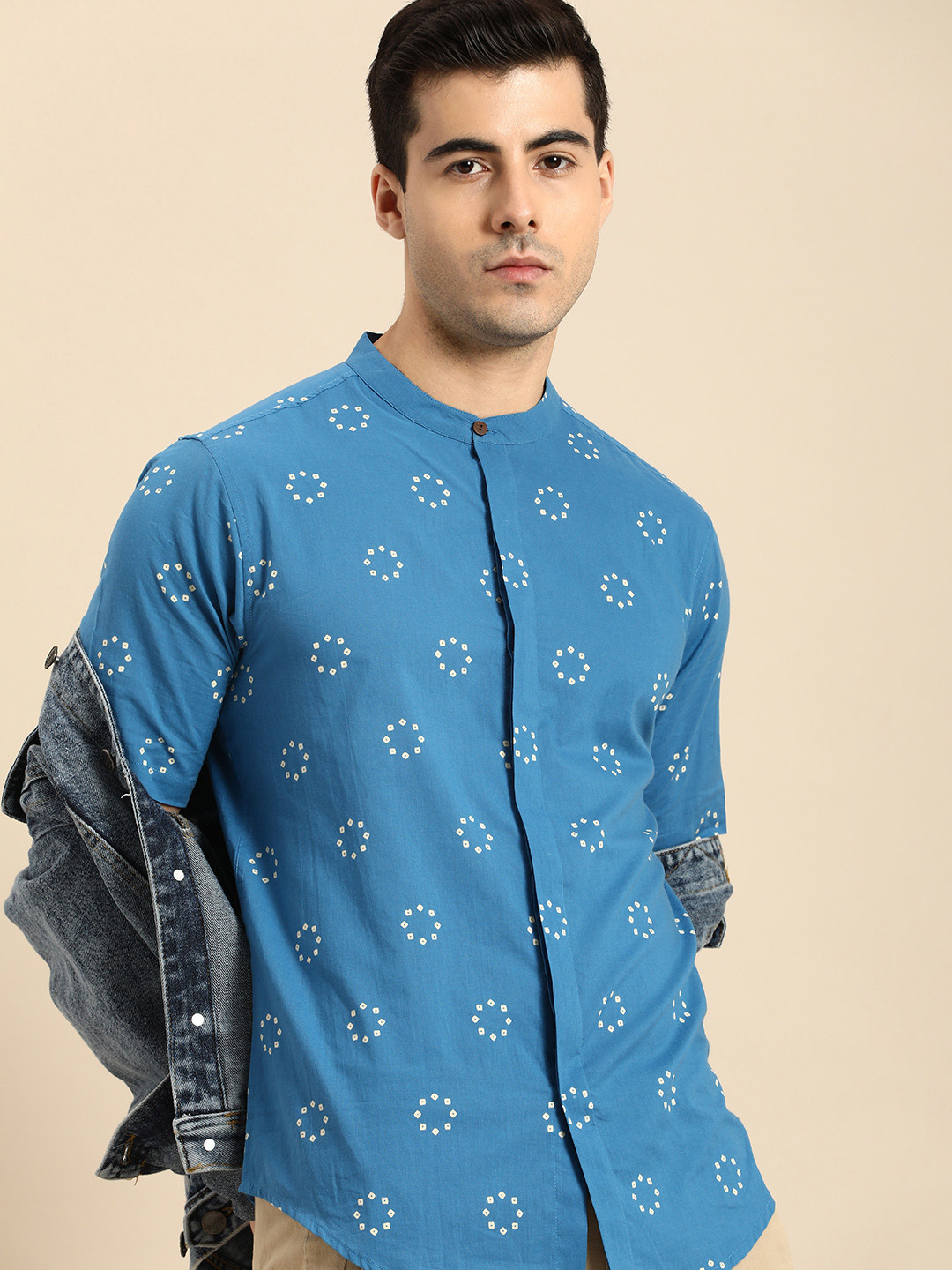 

Anouk Men Blue & White Printed Casual Shirt