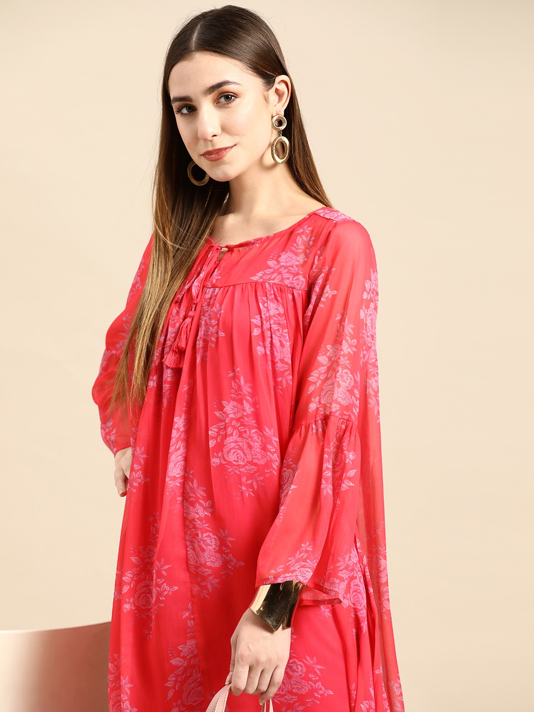 

Anouk Women Pink Floral Printed Flared Sleeves Floral Kurta