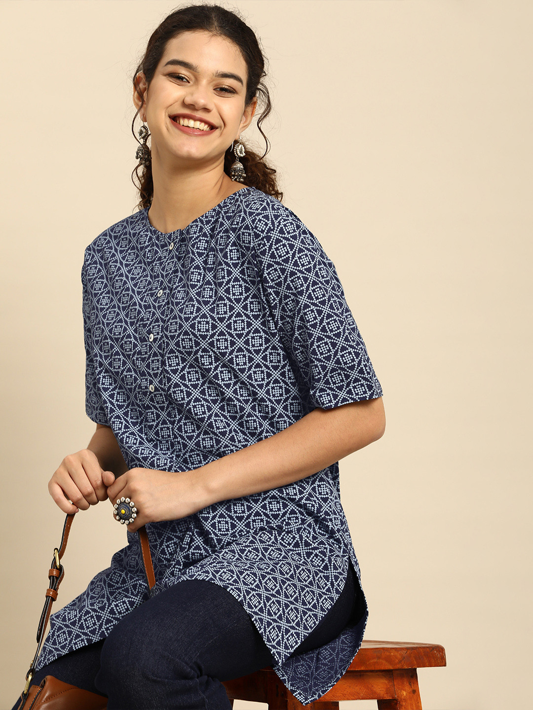 

Anouk Blue Floral Printed Pure Cotton Round Neck Kurti