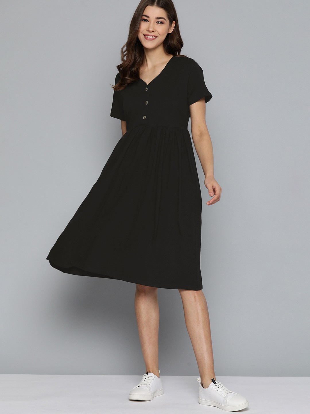 

Mast & Harbour Black Solid Pure Cotton A-Line Midi Dress