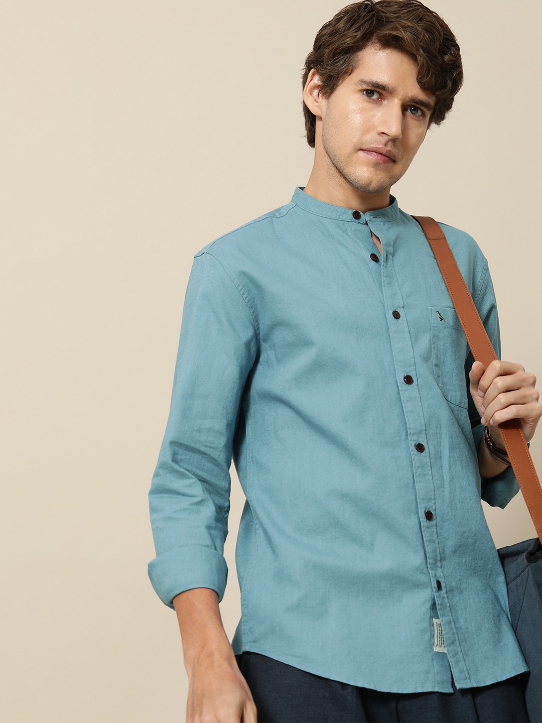 

Mr Bowerbird Men Blue Solid Tailored Fit Casual Shirt