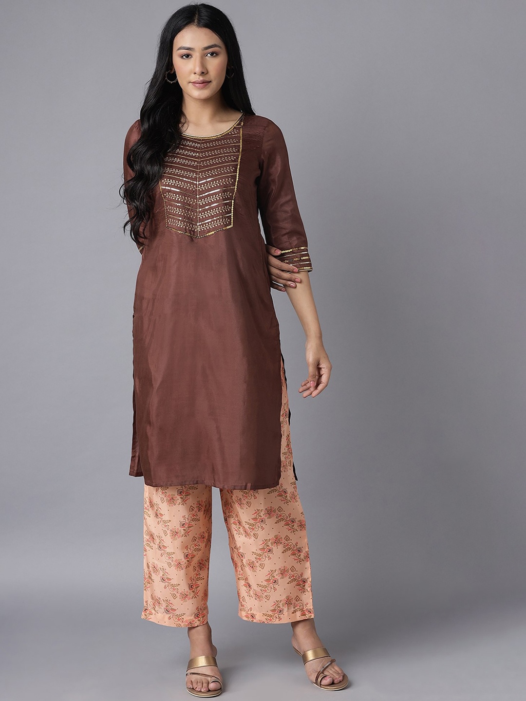 

AURELIA Brown & Peach-Coloured Geometric Embroidered Regular Kurta with Palazzos