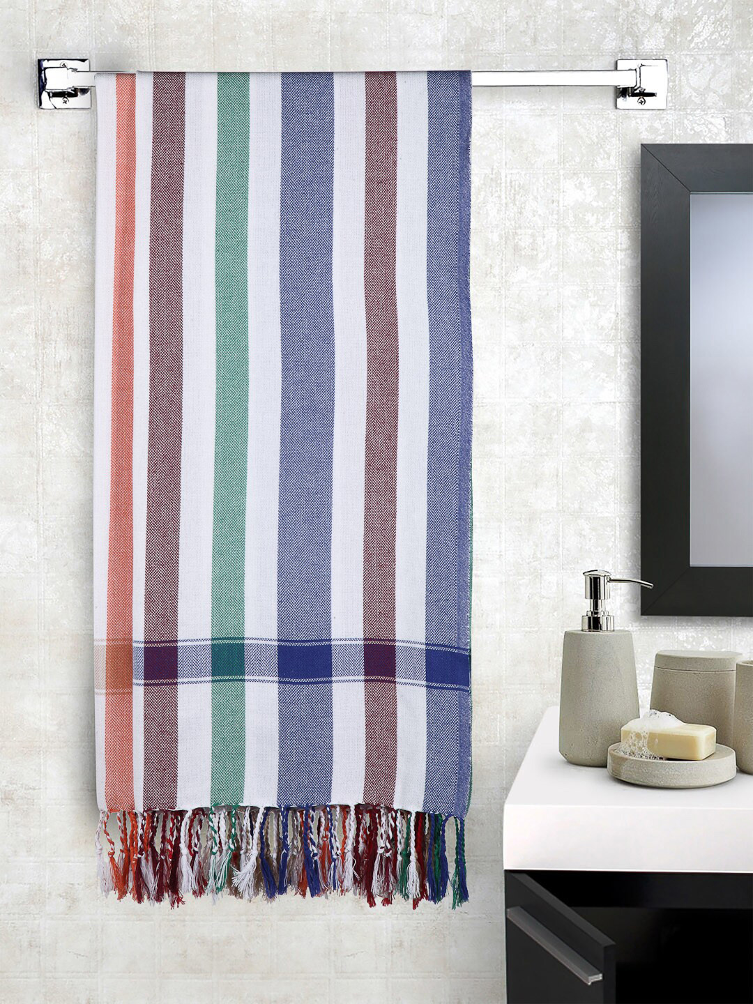 

Arrabi Set Of 2 White & Blue Striped 210 GSM Cotton Bath Towels