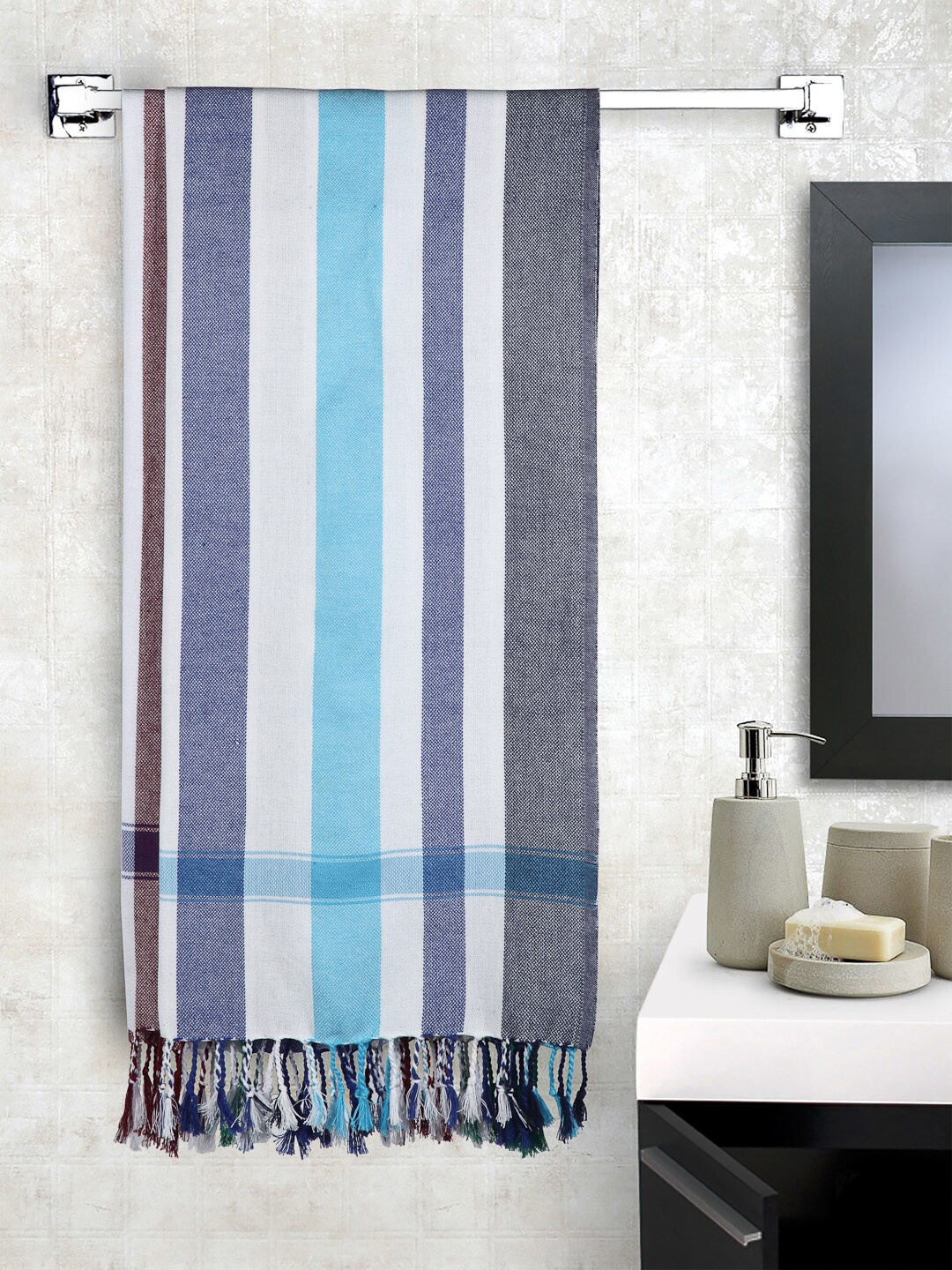 

Arrabi Set Of 2 Blue & White Striped 210 GSM Cotton Bath Towels