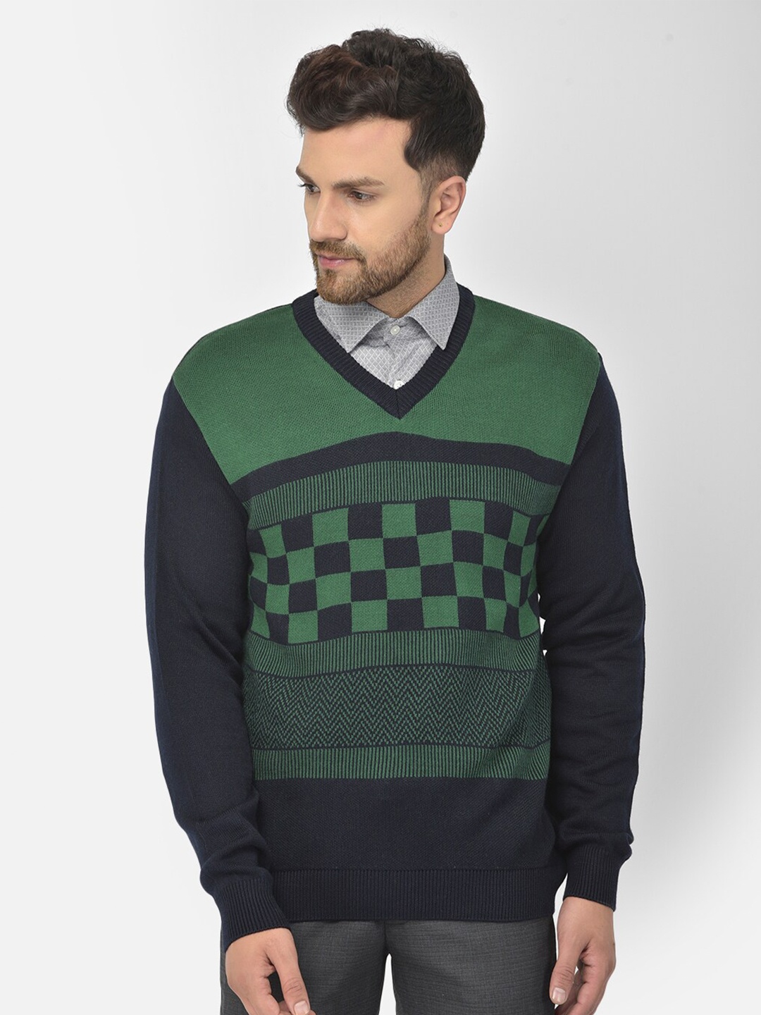 

COBB Men Green & Navy blue Checked Acrylic Pullover