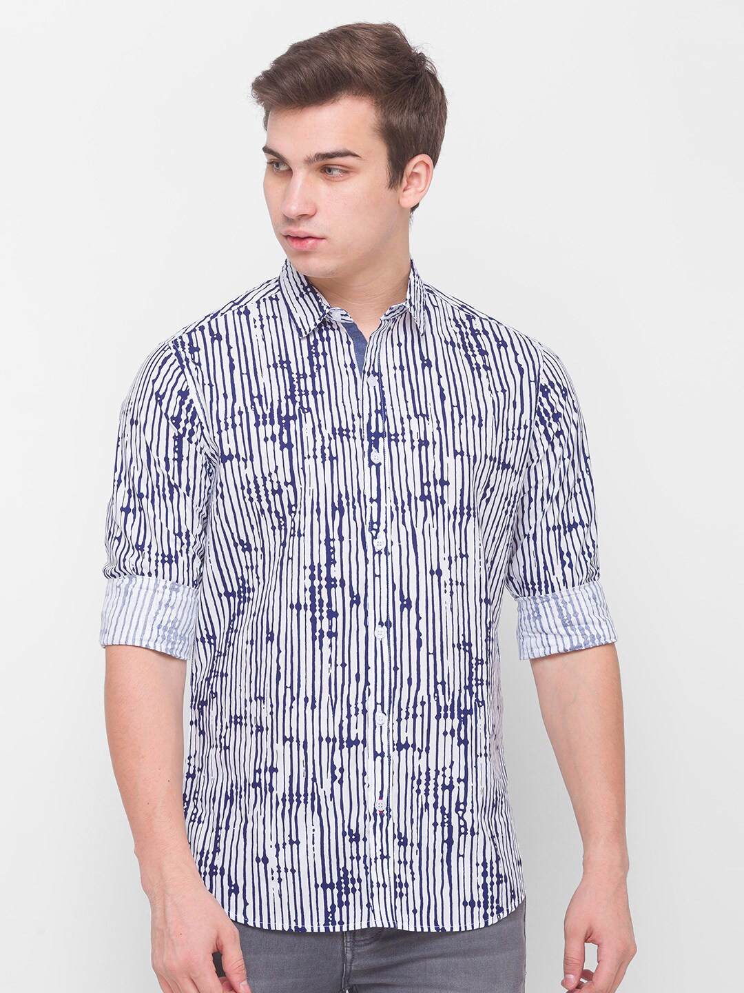 

Globus Men Blue Regular Fit Striped Casual Shirt