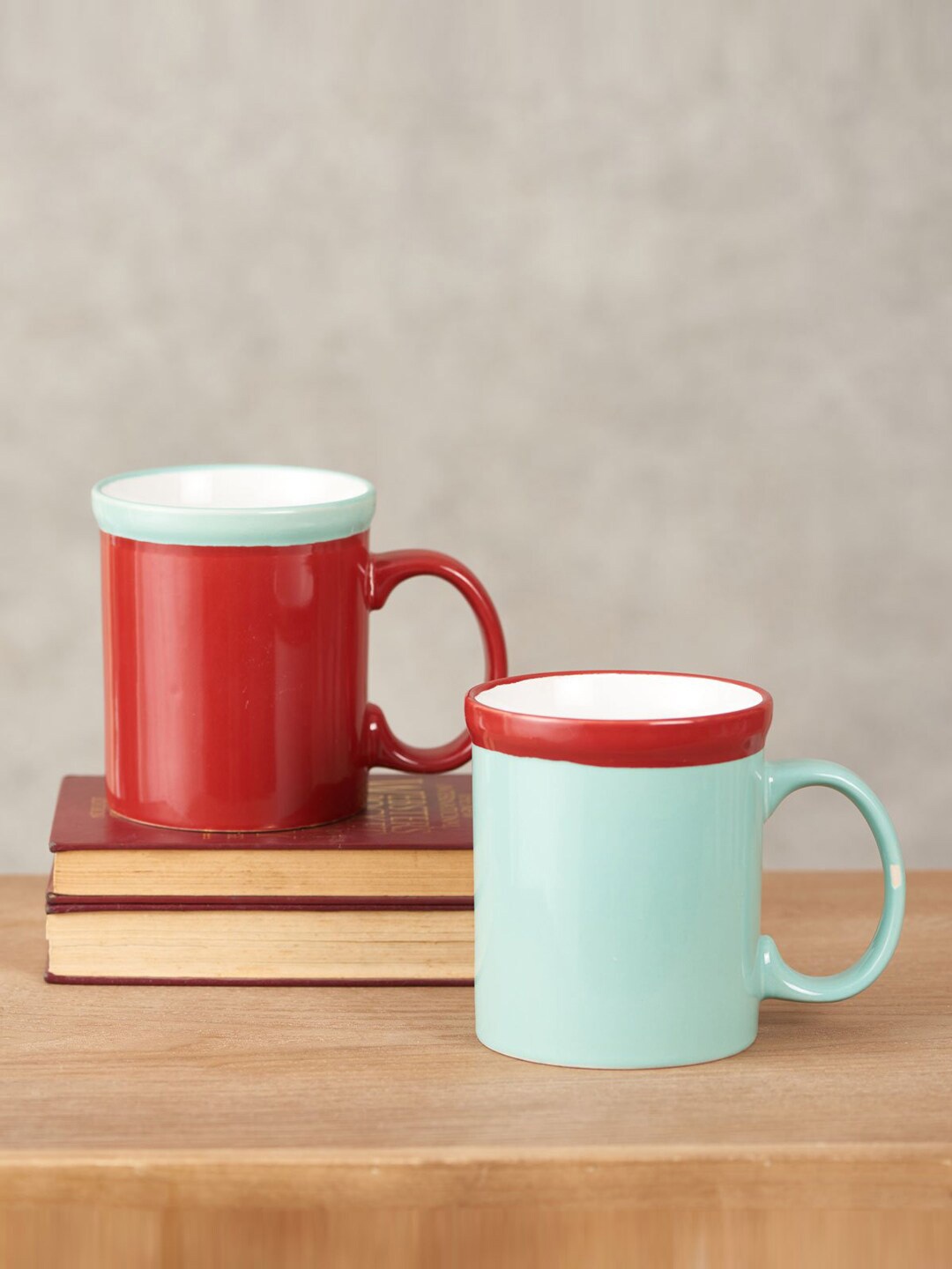 

THEDECORKART Pack Of 2 Red & Green Colourblocked Pedra Mugs