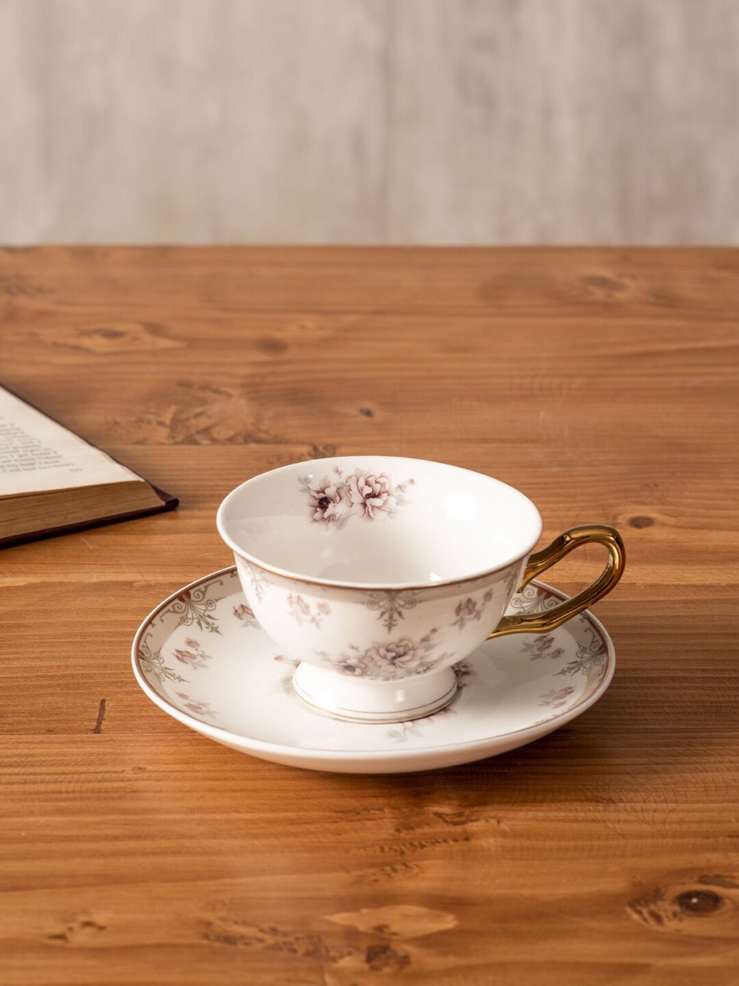 

THEDECORKART Off White & Grey Floral Printed Ceramic Glossy Cup & Saucer