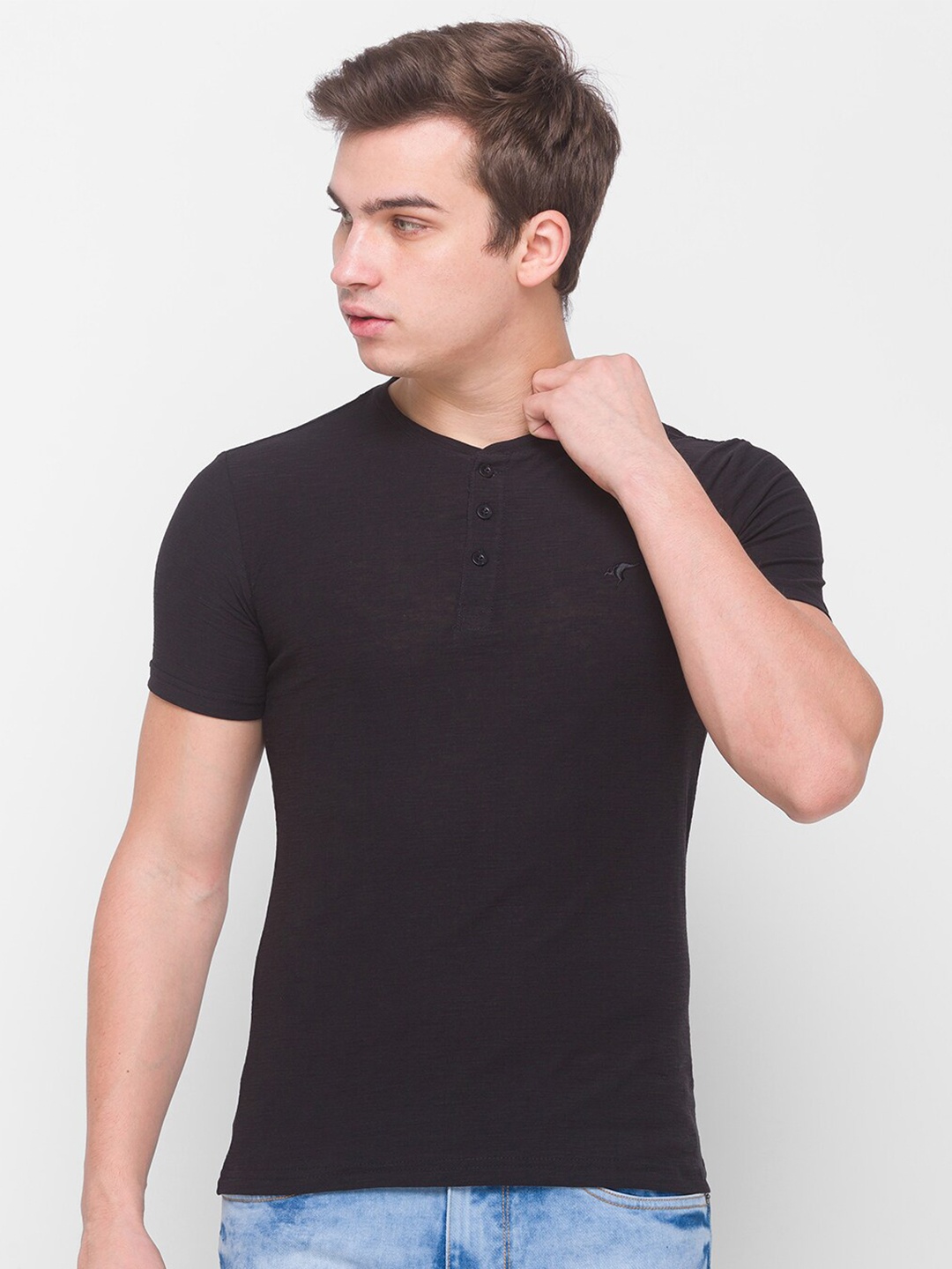 

Globus Men Black Henley Neck Slim Fit T-shirt