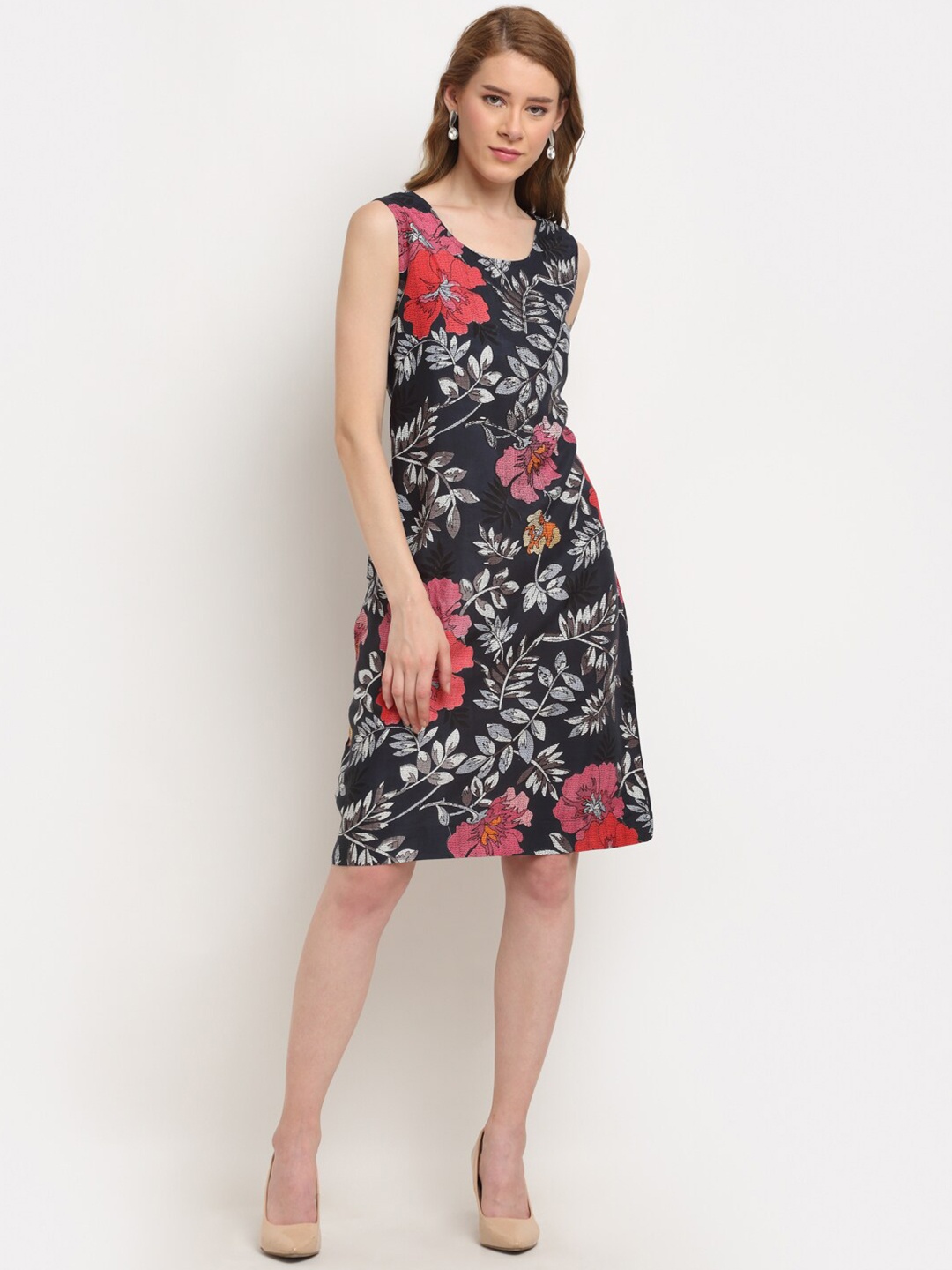 

Crozo By Cantabil Black & Red Cotton Printed Tunic